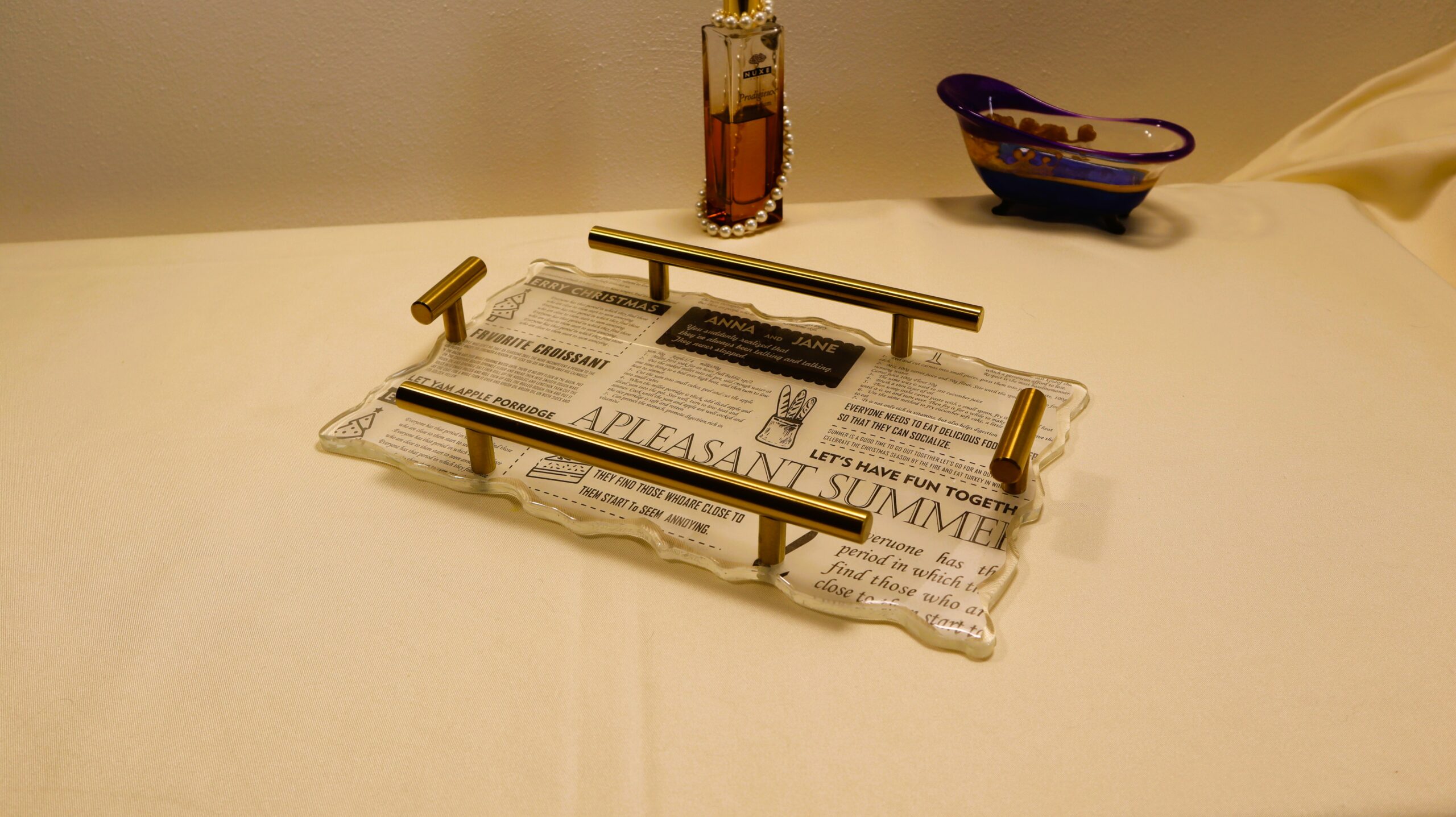 Abstract Print Epoxy Resin Serving Tray – Handmade Decorative Coffee Table Tray