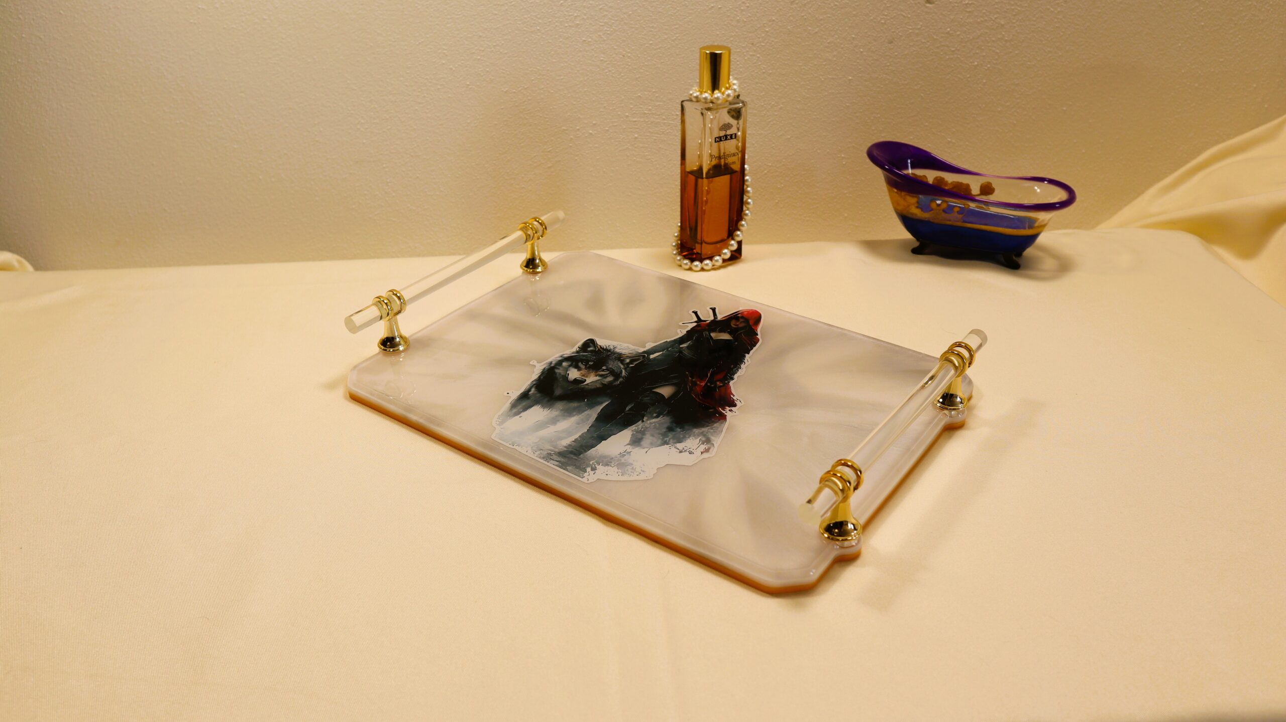 Crimson Epoxy Resin Serving Tray – Handmade Decorative Coffee Table Tray