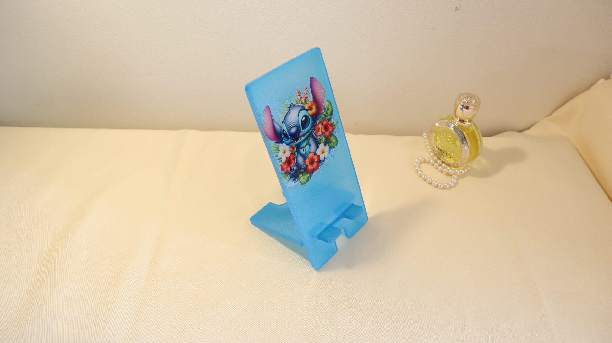 Stitch Epoxy Resin Phone Holder for Kids – Handmade Smartphone Desk Stand