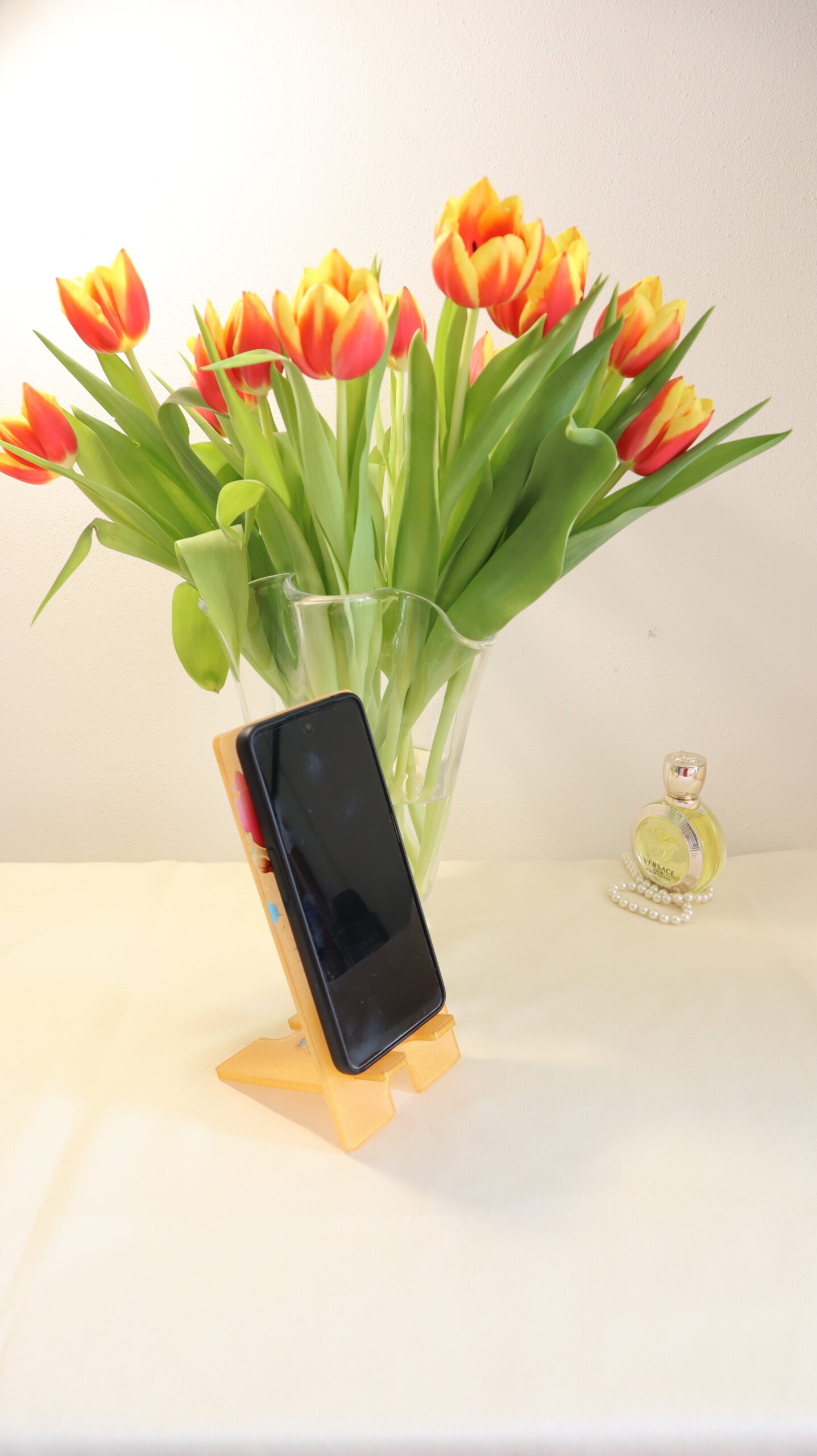 Stitch Phone Stand for Kids - Handmade Epoxy Resin Smartphone Holder - Image 2