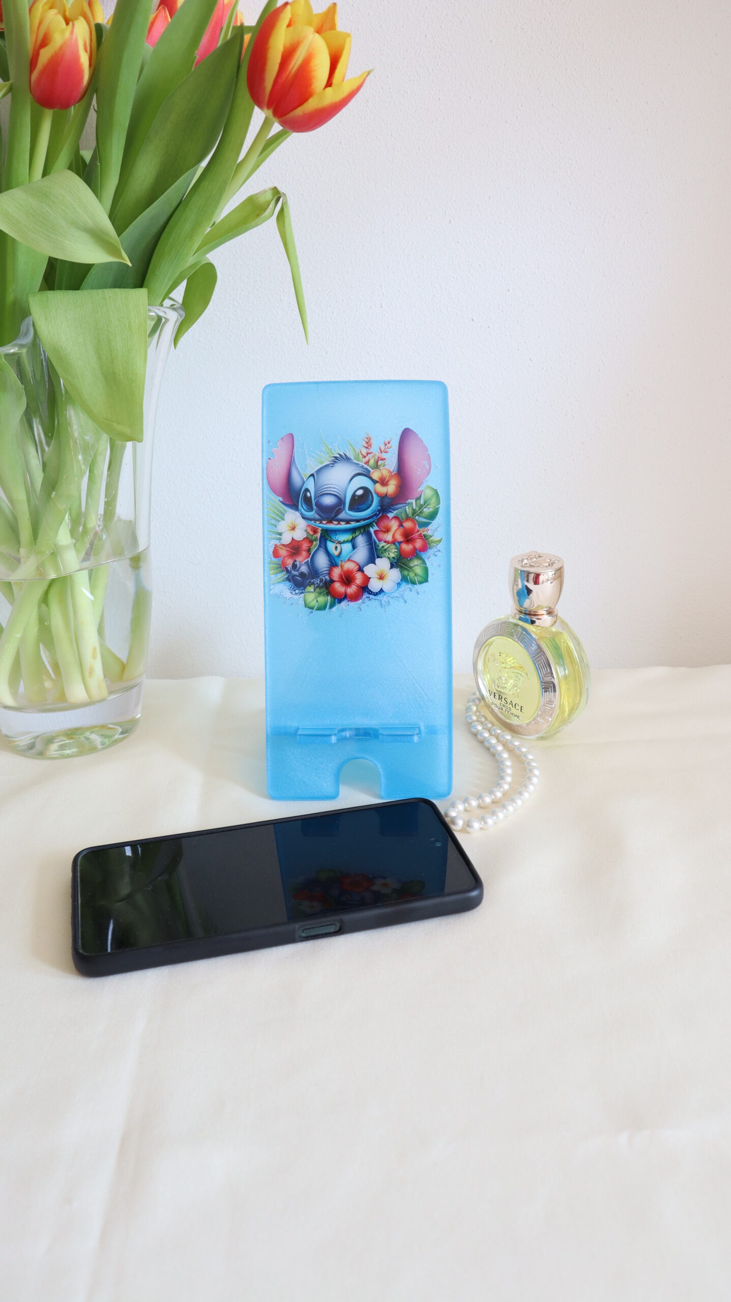 Stitch Epoxy Resin Phone Holder for Kids - Handmade Smartphone Desk Stand - Image 2